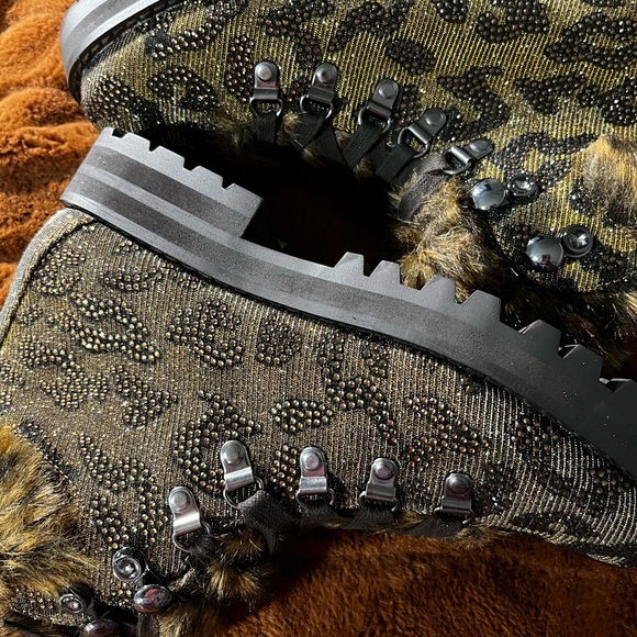 Jessica Simpson Norina bronze leopard Lace up boots. Never worn in original box - Picture 11 of 11